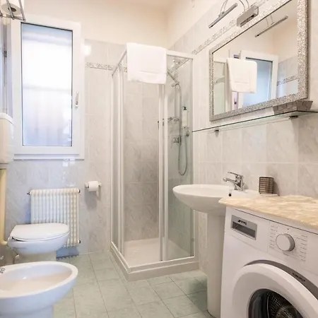 Lido Di Dante Apartment *