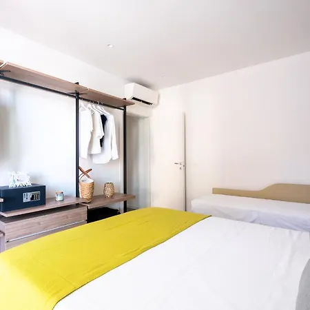 Lido Di Dante Apartment *