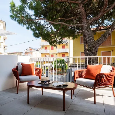 Lido Di Dante Apartment