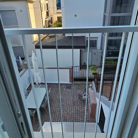 Lido Di Dante 아파트