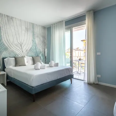 Lido Di Dante Daire *
